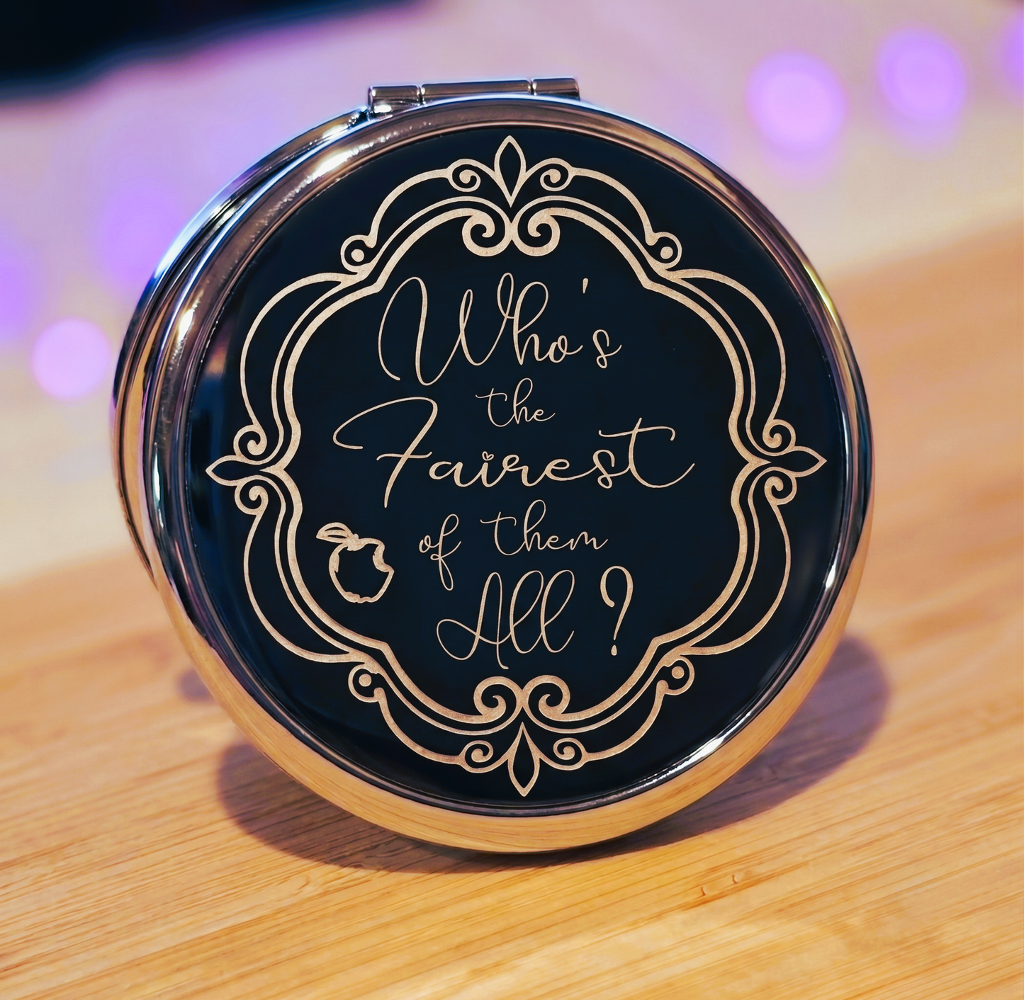 The Minimalist Pocket Mirror – Double-Sided Metallic Compact